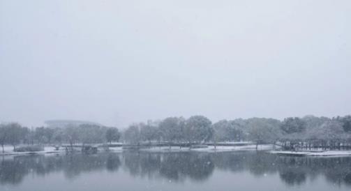 冬日雪舞，校園留痕！回憶無錫商業(yè)職業(yè)技術(shù)學(xué)院的那場雪！6.jpg