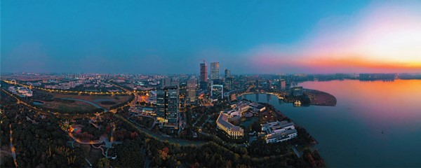 看！蘇州市職業(yè)大學好一抹晚霞！2_副本.jpg