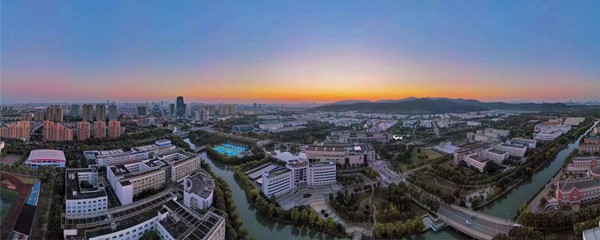 看！蘇州市職業(yè)大學好一抹晚霞！6_副本.jpg