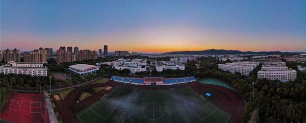 看！蘇州市職業(yè)大學好一抹晚霞！8_副本.jpg