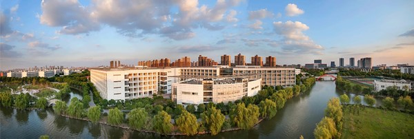 看！蘇州市職業(yè)大學好一抹晚霞！11_副本.jpg