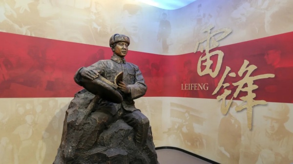 走，一起感受經(jīng)貿(mào)“文化味兒”！14.webp_副本.jpg