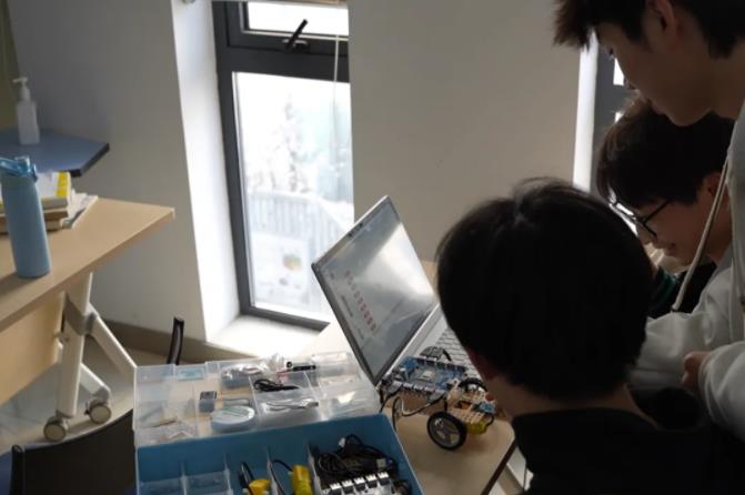 蘇州市第三中學攜手蘇州大學推出《玩轉STEM機器人》校本課程！12.jpg