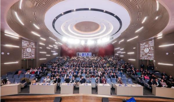 上海外國(guó)語(yǔ)大學(xué)建校75周年，組建中文學(xué)院.jpg