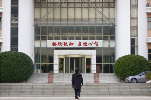 在無錫太湖學(xué)院，看見不一樣的“門”！8.png