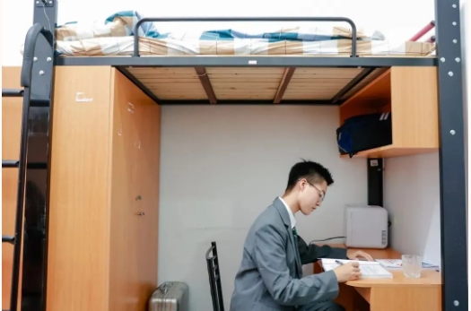 上海天華NCUK學(xué)習(xí)中心2025招生簡章13.png