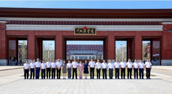 整體搬遷！這所大學(xué)新校區(qū)，正式投用！.png