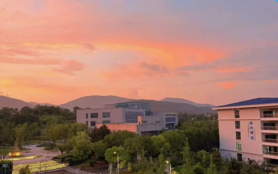 江衛(wèi)冬日集 這些藏在朋友圈里的甜，是青春的“溫度特調(diào)”17.png