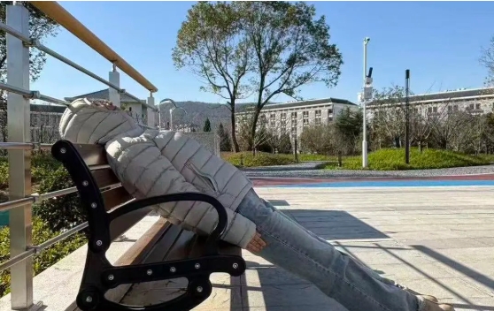 江衛(wèi)冬日集 這些藏在朋友圈里的甜，是青春的“溫度特調(diào)”18.png