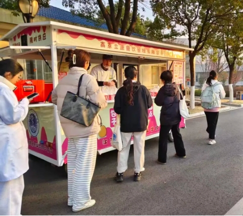 江衛(wèi)冬日集 這些藏在朋友圈里的甜，是青春的“溫度特調(diào)”24.png